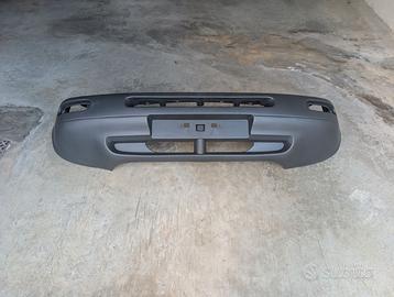 Paraurti anteriore NISSAN TERRANO II 1997