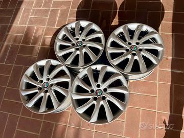 Cerchi in lega 17" Turbina originali Alfa Romeo