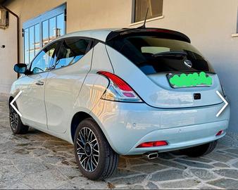 LANCIA YPSILON Hybrid Platino (Prezzo trattabile)