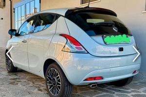 LANCIA YPSILON Hybrid Platino (Prezzo trattabile)
