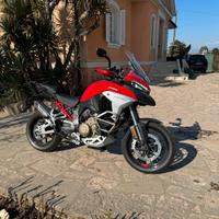 Ducati Multistrada V4S full - scarico e valige