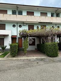 5 LOCALI A CASSANO ALLO IONIO