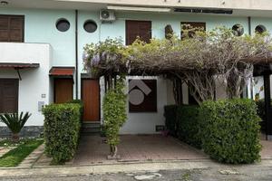 5 LOCALI A CASSANO ALLO IONIO