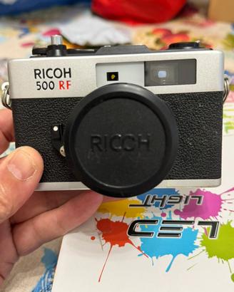Macchina fotografica Ricoh 500RF anno 1980