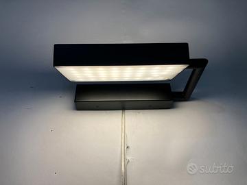 Lampada parete Led metallo nero orientabile