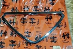 Cornice cromata Alfa Romeo 75