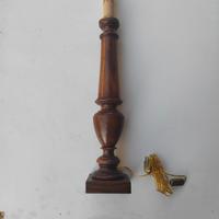 Candelabro di legno