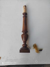 Candelabro di legno