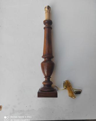 Candelabro di legno