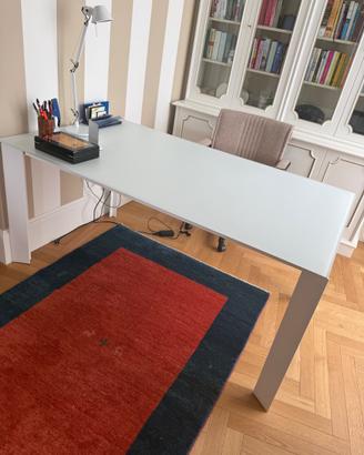Tavolo design modello Apollo marca Midj