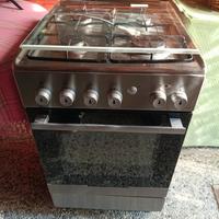 Piano cottura con forno a mobiletto