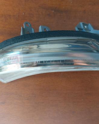 FRECCIA DESTRA specchietto TOYOTA IQ + MOTORINO