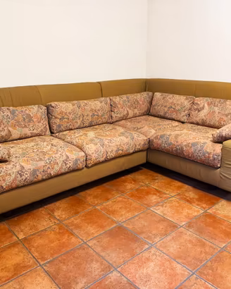 divano ad angolo 260x185cm