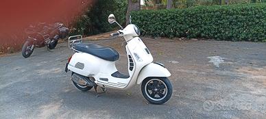 VESPA GTS 300