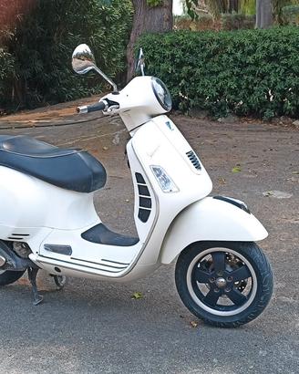 VESPA GTS 300