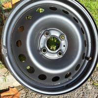 4 cerchi in ferro da 15" pollici