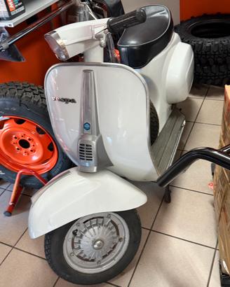 Vespa 50