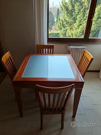 Tavolo allungabile + 4 sedie