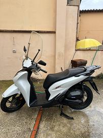 Motorino honda sh 125 sport bianco perla 2024