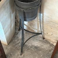 Porta bottiglie o fioriera