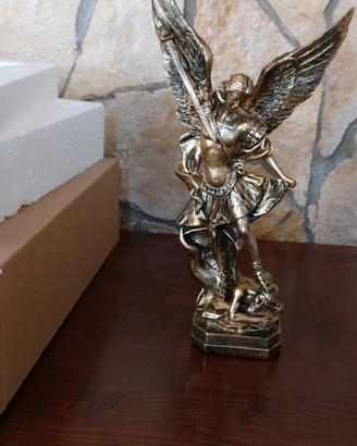 statua San Michele arcangelo