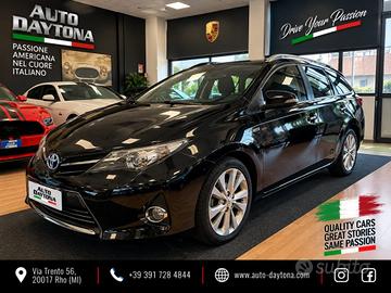TOYOTA Auris Touring Sports 2.0 D-4D LOUNGE