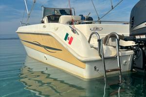 Barca beluga open 6 metri con carrello e motore