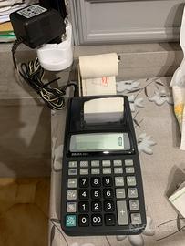 Calcolatrice con alimentatore