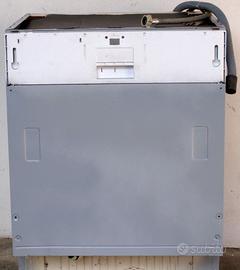 Lavastoviglie Indesit,incasso,consegnata,collegata