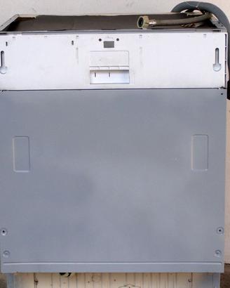 Lavastoviglie Indesit,incasso,consegnata,collegata