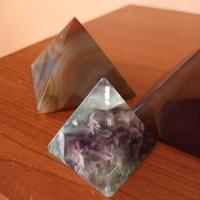 piramidi di pietre dure