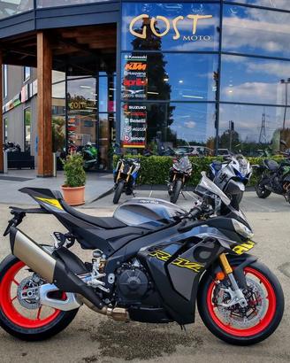 Aprilia RSV4 1100 Poison Yellow