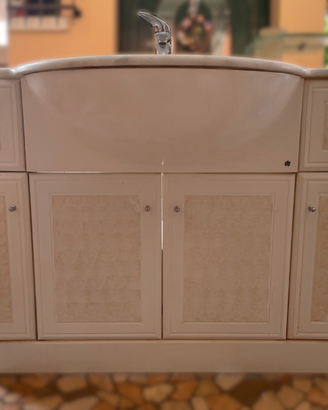 Mobile da bagno completo di specchiera
