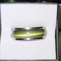 Anello in acciaio inox con inserto verde