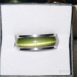 Anello in acciaio inox con inserto verde
