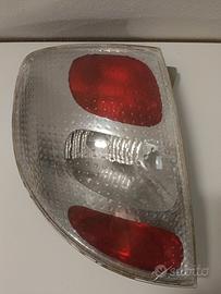 faro sx  posteriore c3 pluriel
