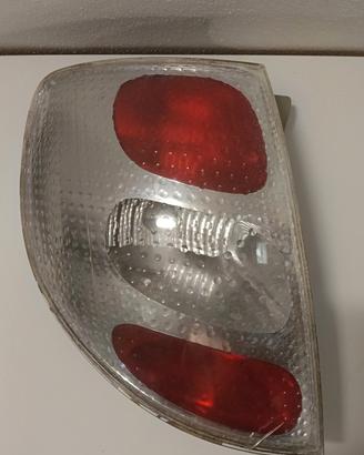 faro sx  posteriore c3 pluriel
