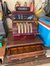 Antico registratore di cassa LIL