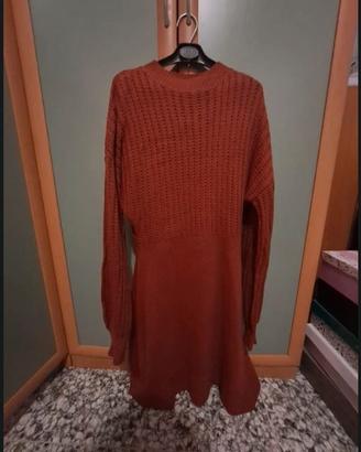 Vestito invernale rosso mattone