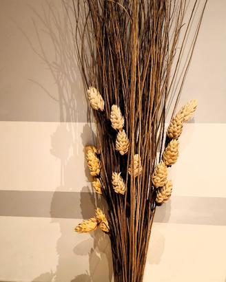 Fascina vimini naturale con fiori