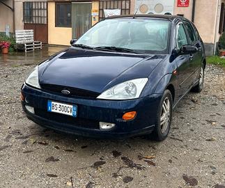 FORD Focus 1ª serie - 2001