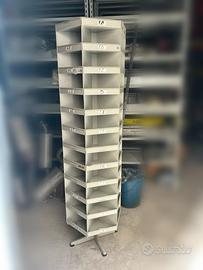 Scaffale Industriale Girevole con Tasche