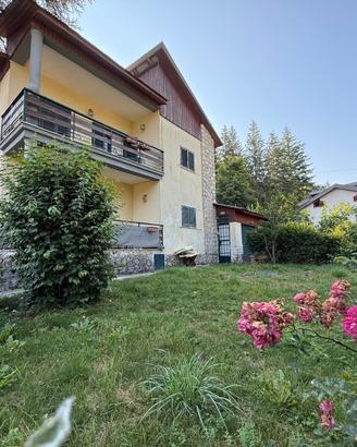 Villa con giardino Lago Laceno (Av)