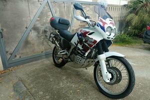 Honda xrv 750