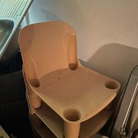 Sedie in plastica impilabili