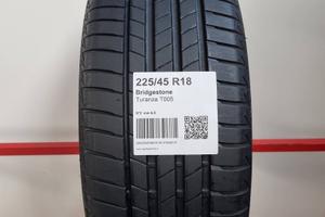 Gomme Usate Bridgestone 225 45 18 Guarda Catalogo