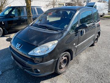 Ricambi Peugeot 1007 1.4 Benzina 2006