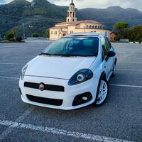 Grande Punto t-jet allestimento Abarth esterno