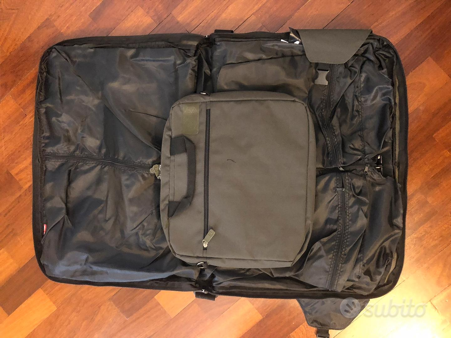 Borsa Viaggio e porta abiti FILA - Abbigliamento e Accessori In vendita a  Torino