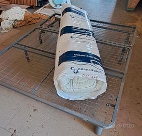 Divano letto matrimoniale compatto